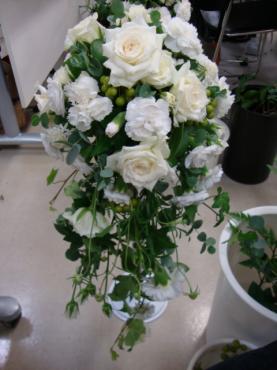 ブケー キャスケード ホルダー＆ワイヤー｜「いなげ花店」　（山形県上山市の花キューピット加盟店 花屋）のブログ