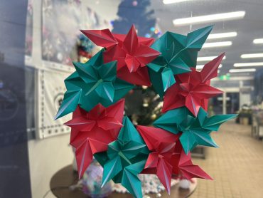 折り紙の【クリスマスリース】｜「いなげ花店」　（山形県上山市の花キューピット加盟店 花屋）のブログ